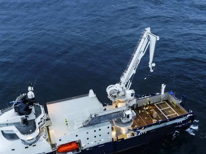 AHC(Active Heave Compensation) Offshore Crane from 20t to 600tons