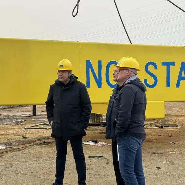 Russian clients visited the site in person and inspected the 45t40m gantry crane