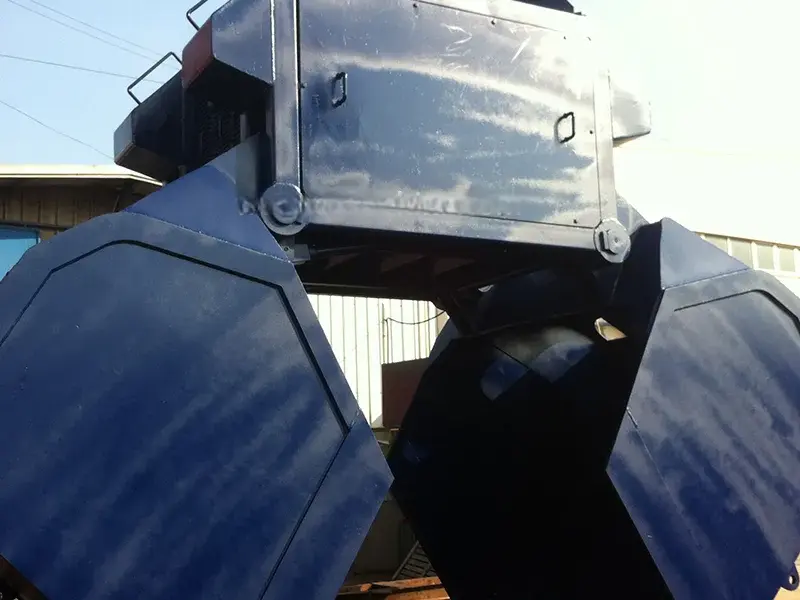 High-Quality-Diesel-Engine-Hydraulic-Clamshell-Grab-Bucket.png
