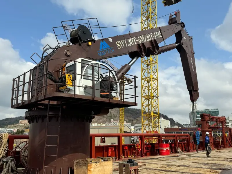 foldable knuckle boom crane (3).jpg
