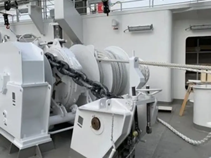 palfinger-marine-anchor-windlass-winch3.jpg