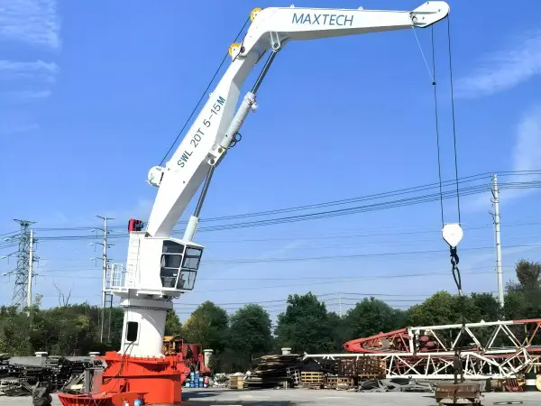 High-Capacity Foldable Ship Deck Cranes