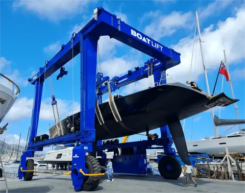 Boat lifting crane(1).png