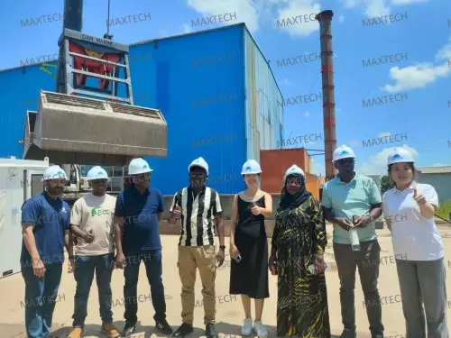 Clients visit MAXTECH factory.jpg