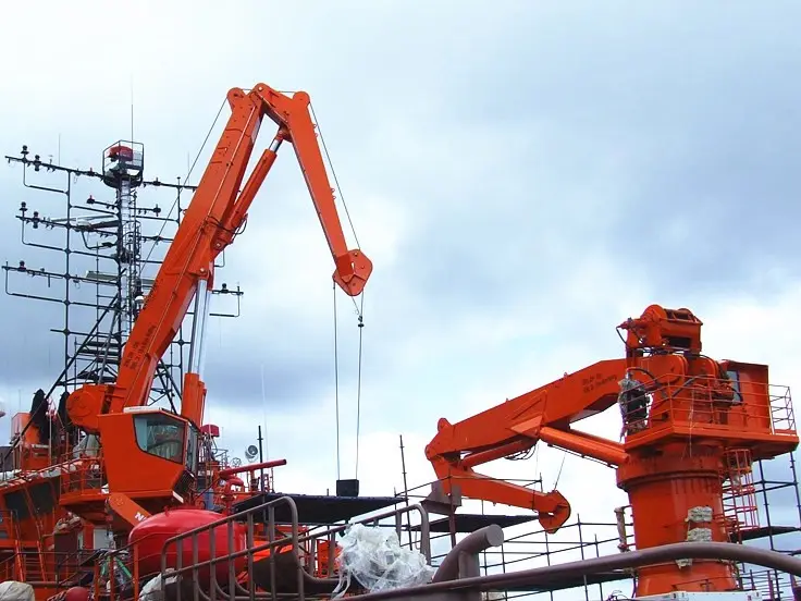 ship-deck-cranes-knuckle boom-cranes