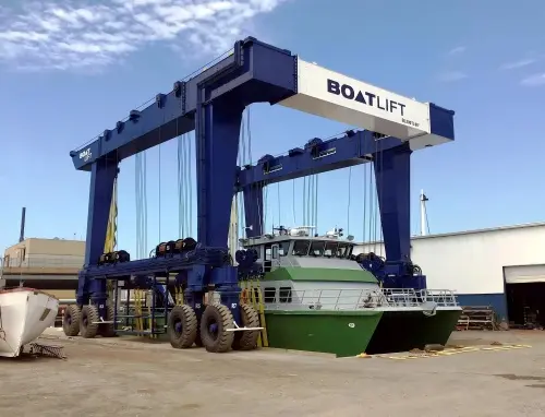 Boat lifting crane.2(1).jpg