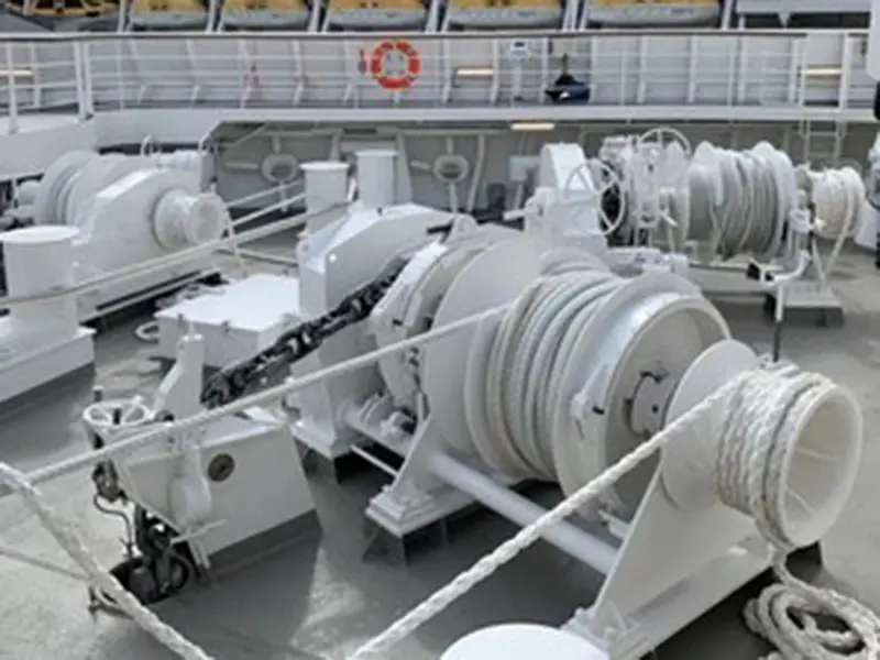 palfinger-marine-anchor-windlass-winch5.jpg